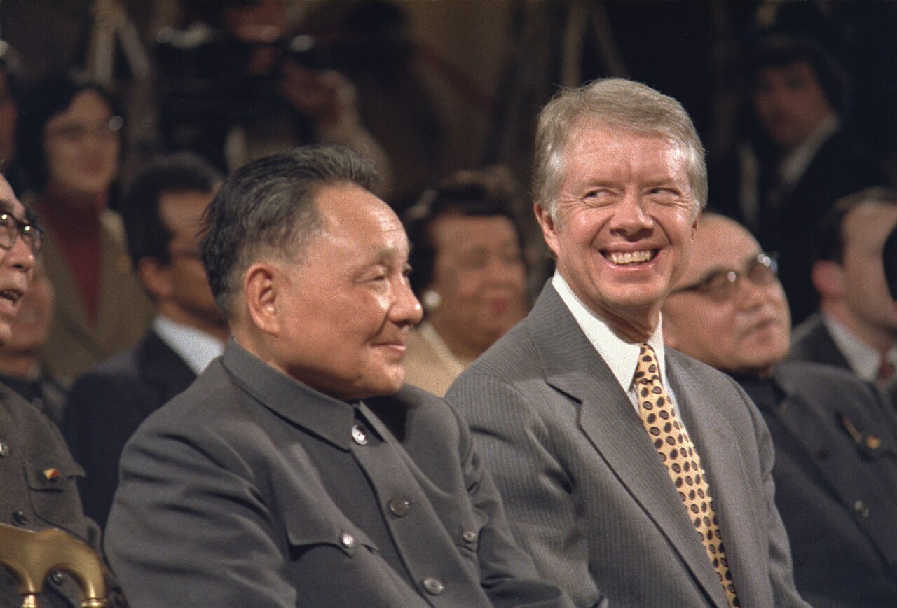 Deng Xiaoping and Jimmy Carter sign agreements